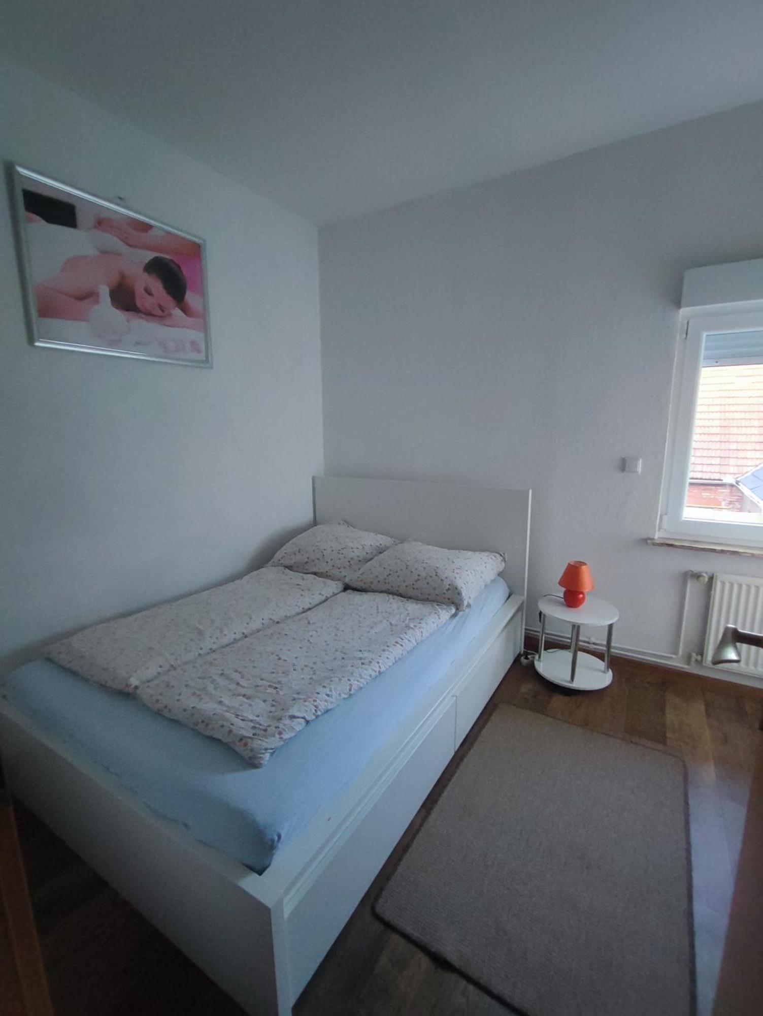 Familienfreundliche Wohnung Schortens Chambre photo